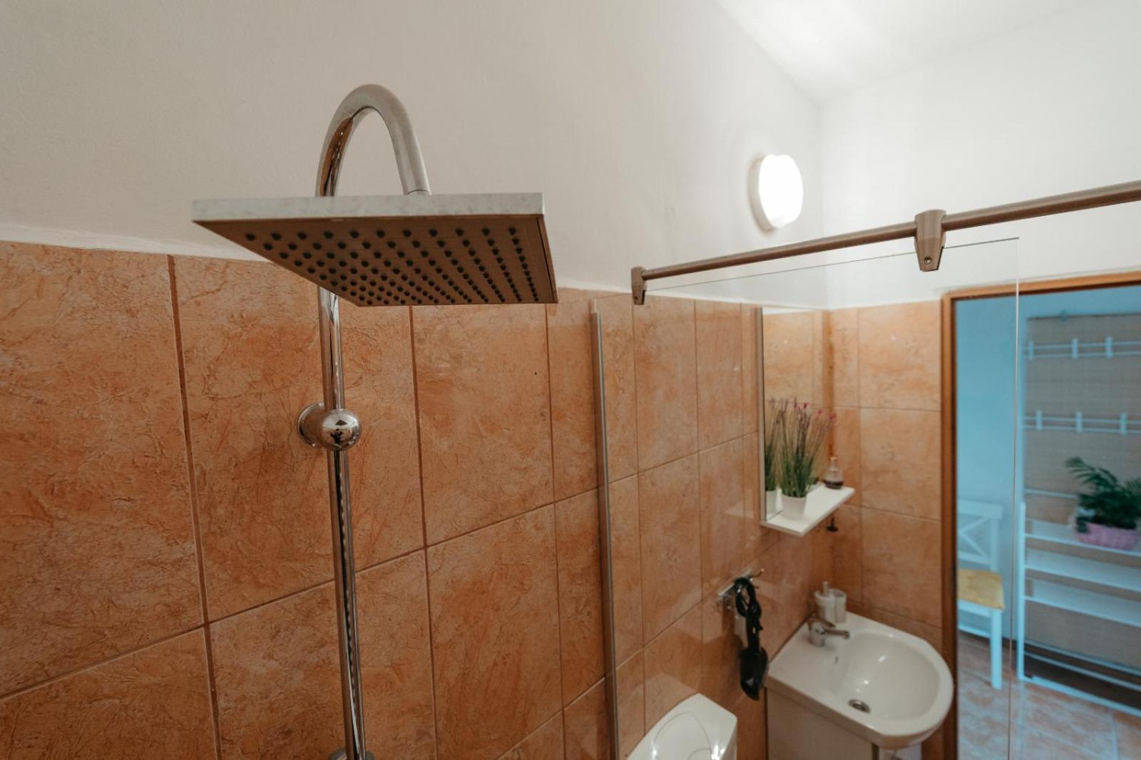 Flh - Mai Cu Aroma De Cafea Si Ceai Apartament